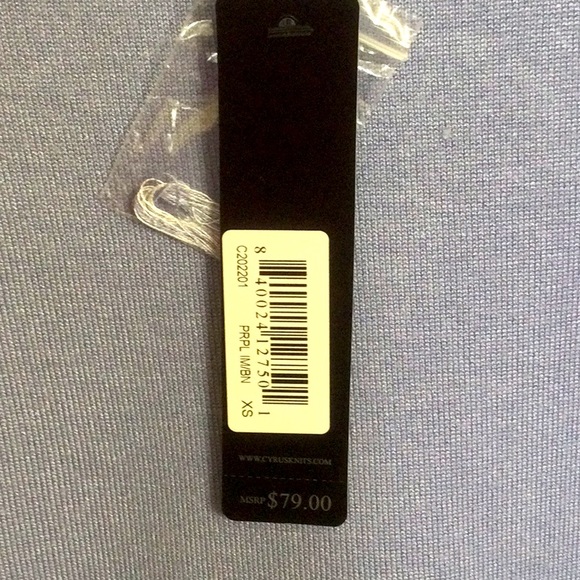 NWT Women’s Crewneck Sweater - Picture 4 of 4